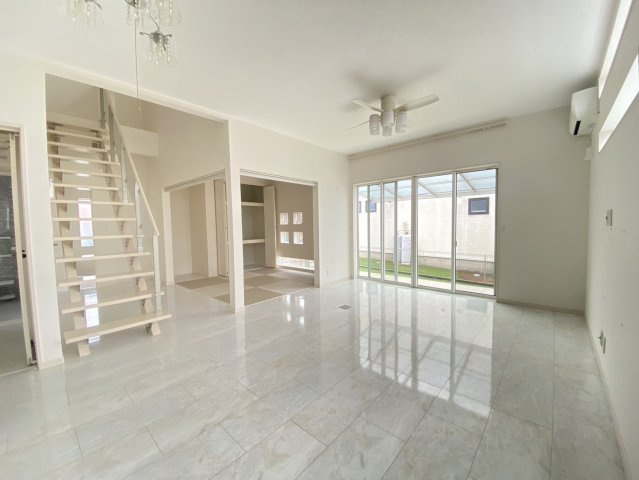 【ダイニング】 | 《屋上付き！白基調の内装》水戸市鯉淵町　中古一戸建て