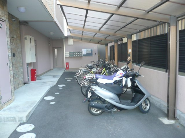 ヴァーナルⅢのその他|駐輪場