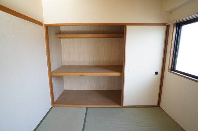 メゾンドール宝塚の収納