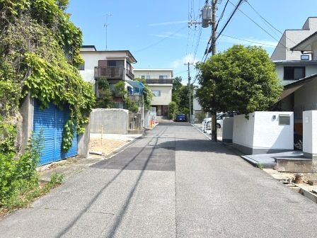 【前面道路含む現地写真】の画像