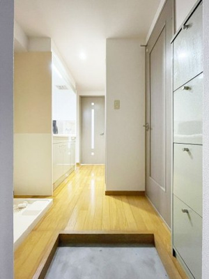 【玄関】 | オークヴィラ光丘 | 別号室の写真になります。現況優先。