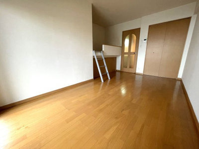 【居間・リビング】 | 恵比須千早ビル | 別号室の写真になります。現況優先。