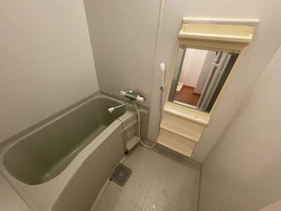 【浴室】 | 恵比須千早ビル | 別号室の写真になります。現況優先。