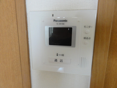 【セキュリティ】 | コンフォートベネフィス福大前２ | 別号室の写真になります。現況優先。