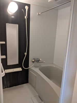 【浴室】 | アドバンス箱崎宮前 | 別号室の写真になります。現況優先。