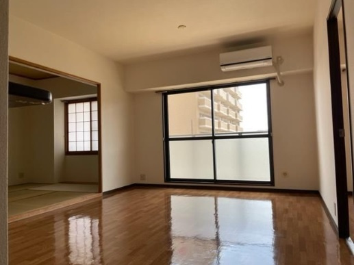 姫路市栗山町の賃貸マンションの居間・リビング