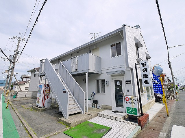 セブンハイツの外観|建物外観を気になさる方へ、見た目の良い物件です。外壁塗装をリニューアルしました。