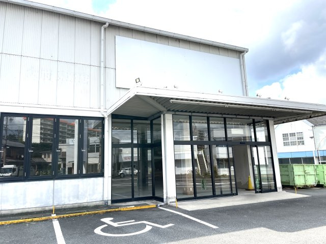 明成町倉庫の外観