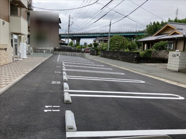 熊本市北区弓削６丁目のアパートの駐車場