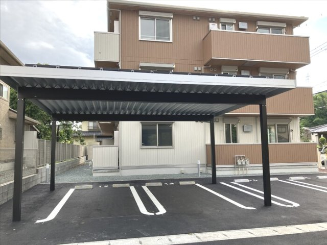 熊本市北区弓削６丁目のアパートの駐車場