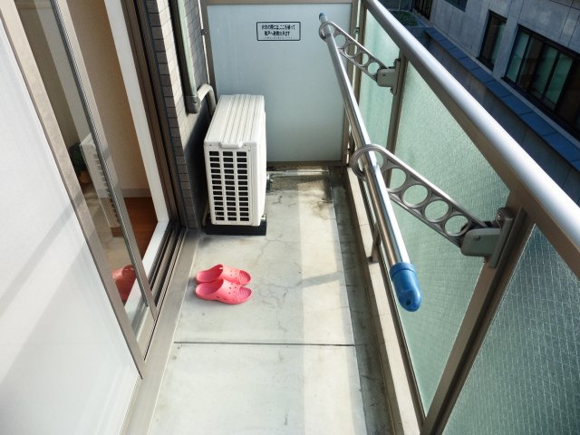 大学生協指定学生会館 レジディア今出川のバルコニー