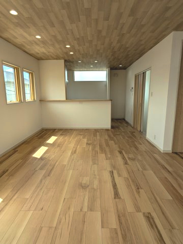 都城市平塚町の新築一戸建の居間・リビング