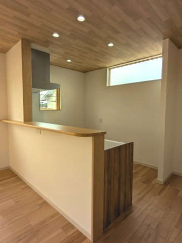 都城市平塚町の新築一戸建のキッチン