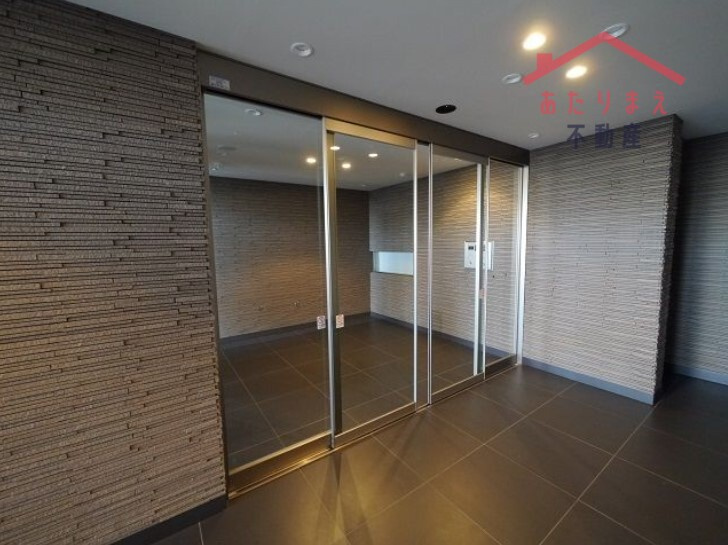 ベルメゾン西公園テラスのエントランス