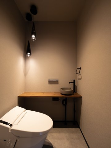 大津市本堅田2丁目モデルハウスのトイレ