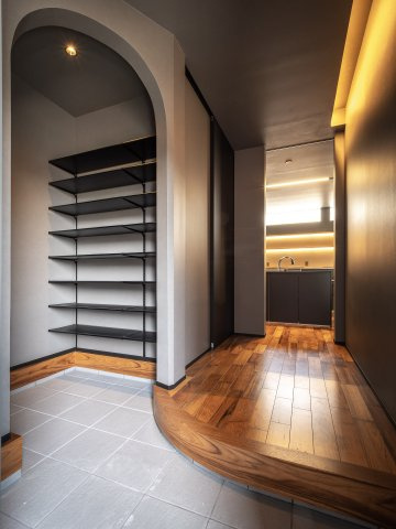 大津市本堅田2丁目モデルハウスの玄関