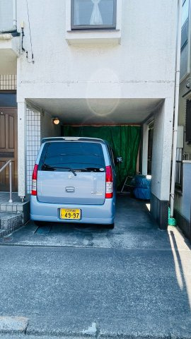 日の出町大久野　中古戸建の駐車場|駐車スペース1台（車種による）