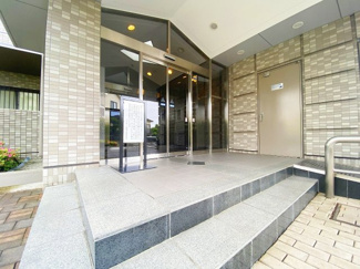 【エントランス】 | 落ち着いたエントランスです