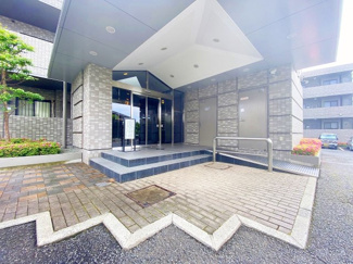 【エントランス】 | 落ち着いたエントランスです