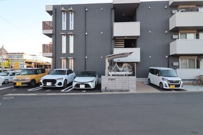 Ferro　Pinoの駐車場