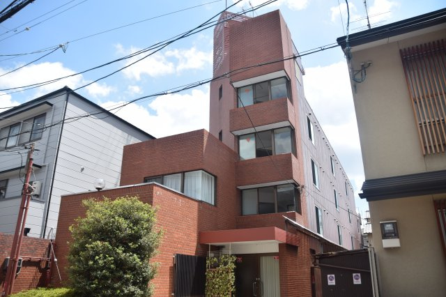 学生マンションSUZUKAKEの外観