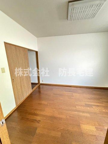 ハイツFUJIの洋室|コンパクトで使いやすい洋室です