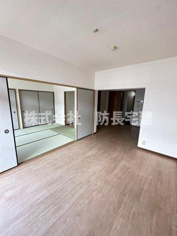 ハイツFUJIの居間・リビング|ゆったりとしたリビングです