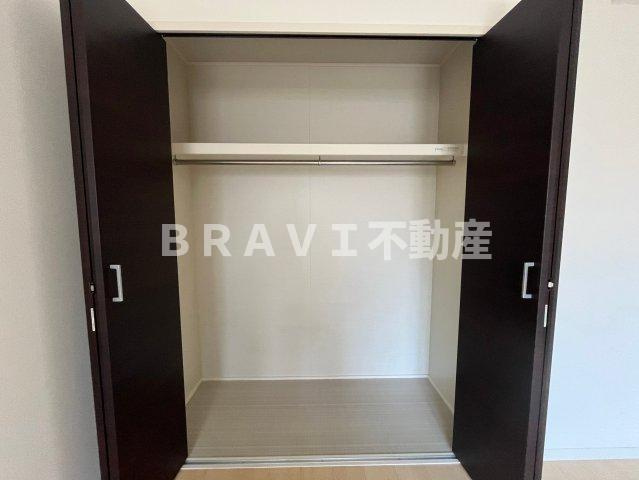 デセンテ北梅田 BRAVI不動産の収納