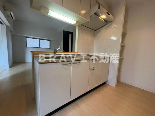 デセンテ北梅田 BRAVI不動産のキッチン|キッチンです