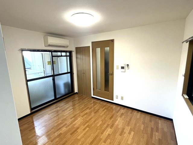 フルール室町の居間・リビング