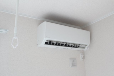 【設備】 | ナチュールメゾン | 寝室にあるエアコンです