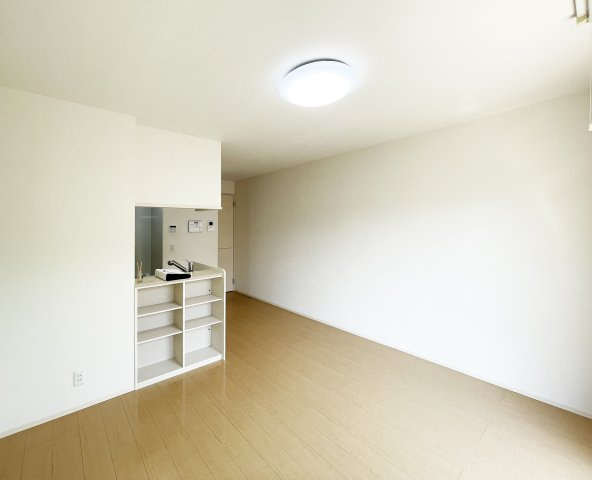 ホワイト　バード　Ⅱ　Ａ棟の居間・リビング