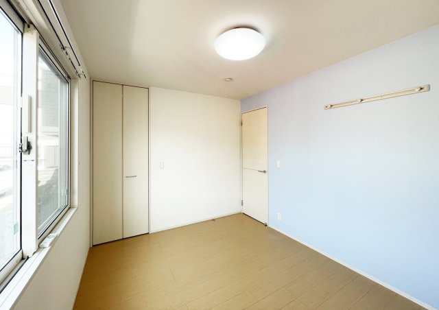 ホワイト　バード　Ⅱ　Ａ棟の居間・リビング