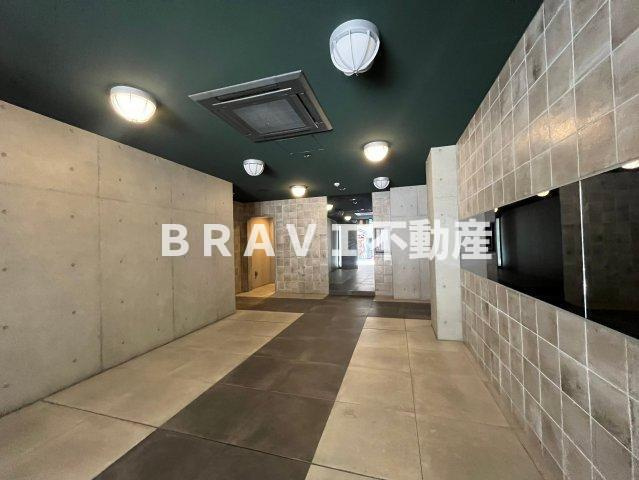 WORVE大阪本町のロビー