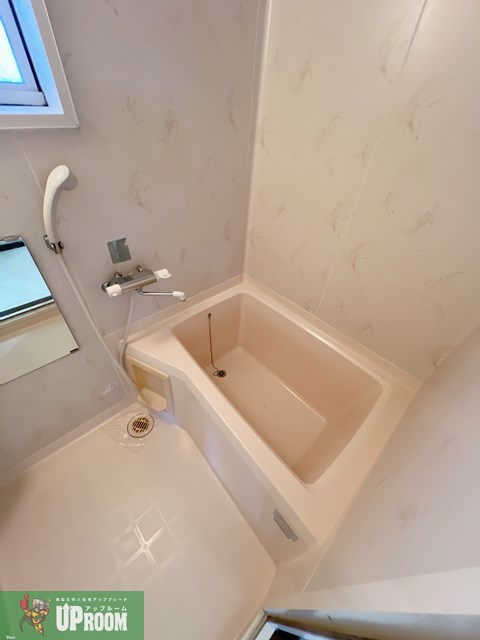 ハイツ泉の浴室