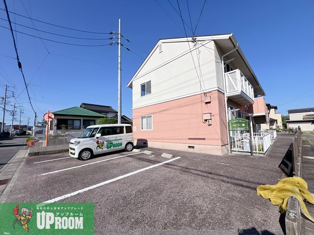 ハイツ泉の駐車場