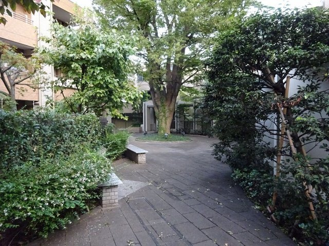 ヒルズ目白坂のその他共用部分|中庭