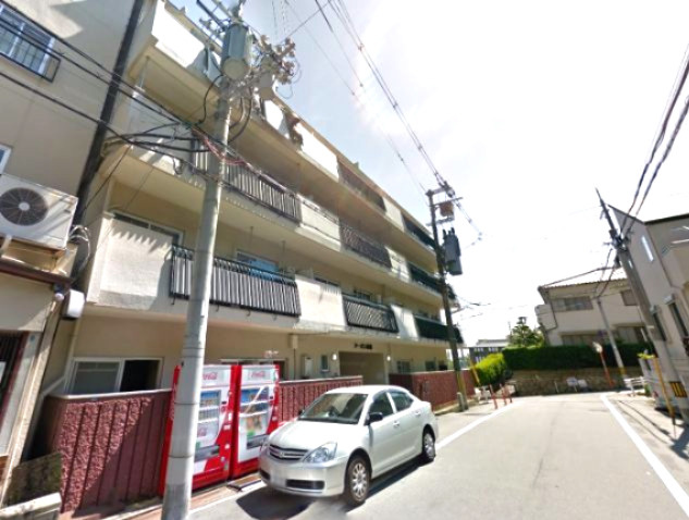 アーバン高尾の外観