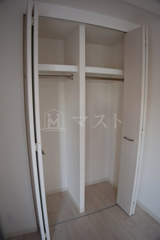 プレサンス阿波座ステーションフロントの収納