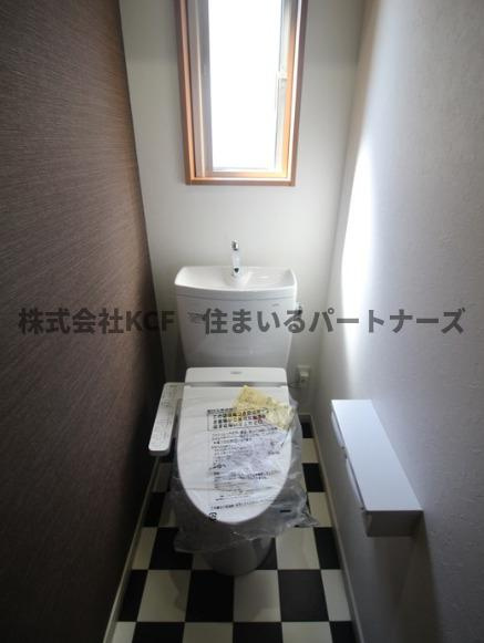 アウトリメッサのトイレ|落ち着いた色調のトイレです