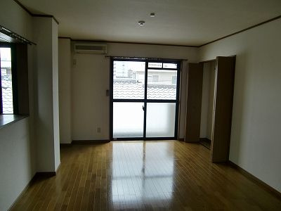 セジュールⅡの居間・リビング|ゆったり過ごせるリビングです