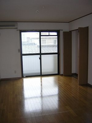 セジュールⅡの居間・リビング|使いやすいリビングです