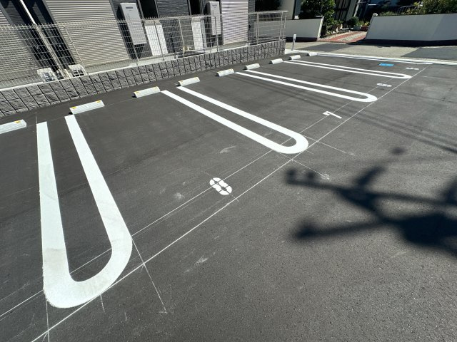 Koro　Shine網干の駐車場