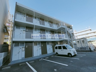 【外観】 | レオパレスシャトー花園