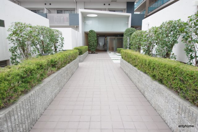 ア・ミュゼ新大阪　仲介手数料無料のエントランス