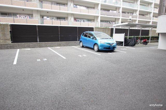 ア・ミュゼ新大阪　仲介手数料無料の駐車場