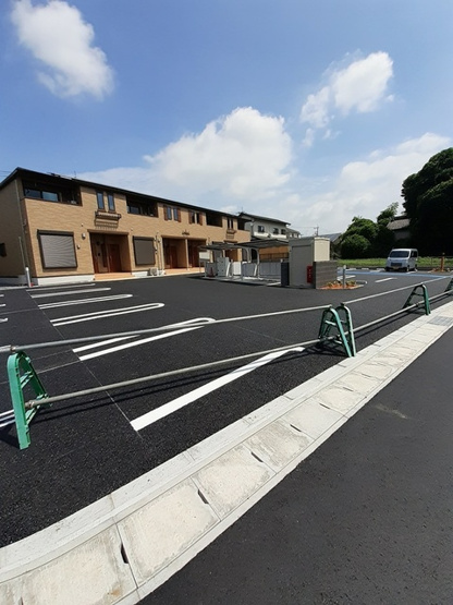 【駐車場】 | ラ　ヴィエ　ベル