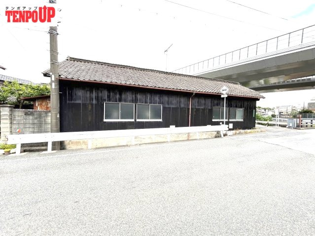 緑区四本木貸倉庫