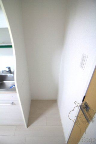 セレニテ新大阪カルムのキッチン