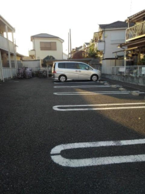 セレーノの駐車場